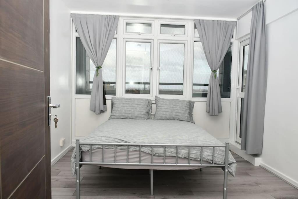 Home Away From Home Лондон Экстерьер фото